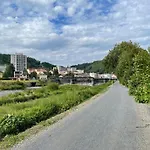Riverside Luxury & Cafe - Bohemian Paradise On The Greenway Jizera * Zelezny Brod