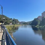 Riverside Luxury & Cafe - Bohemian Paradise On The Greenway Jizera