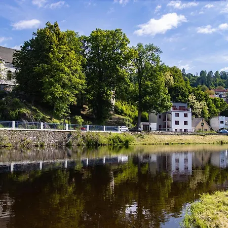 Riverside Luxury & Cafe - Bohemian Paradise On The Greenway Jizera * Zelezny Brod