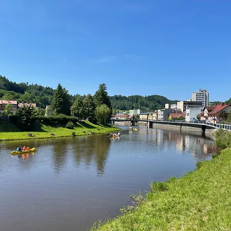 Apartment Riverside Luxury & Cafe - Bohemian Paradise On The Greenway Jizera