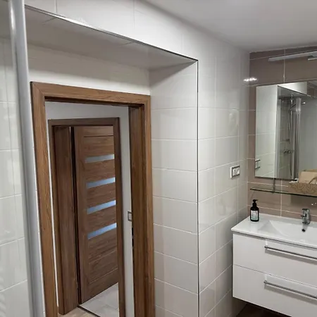 Riverside Luxury & Cafe - Bohemian Paradise On The Greenway Jizera Apartmán *