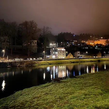 Riverside Luxury & Cafe - Bohemian Paradise On The Greenway Jizera * Zelezny Brod