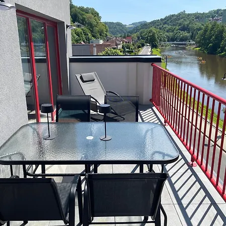 Riverside Luxury & Cafe - Bohemian Paradise On The Greenway Jizera Apartment *